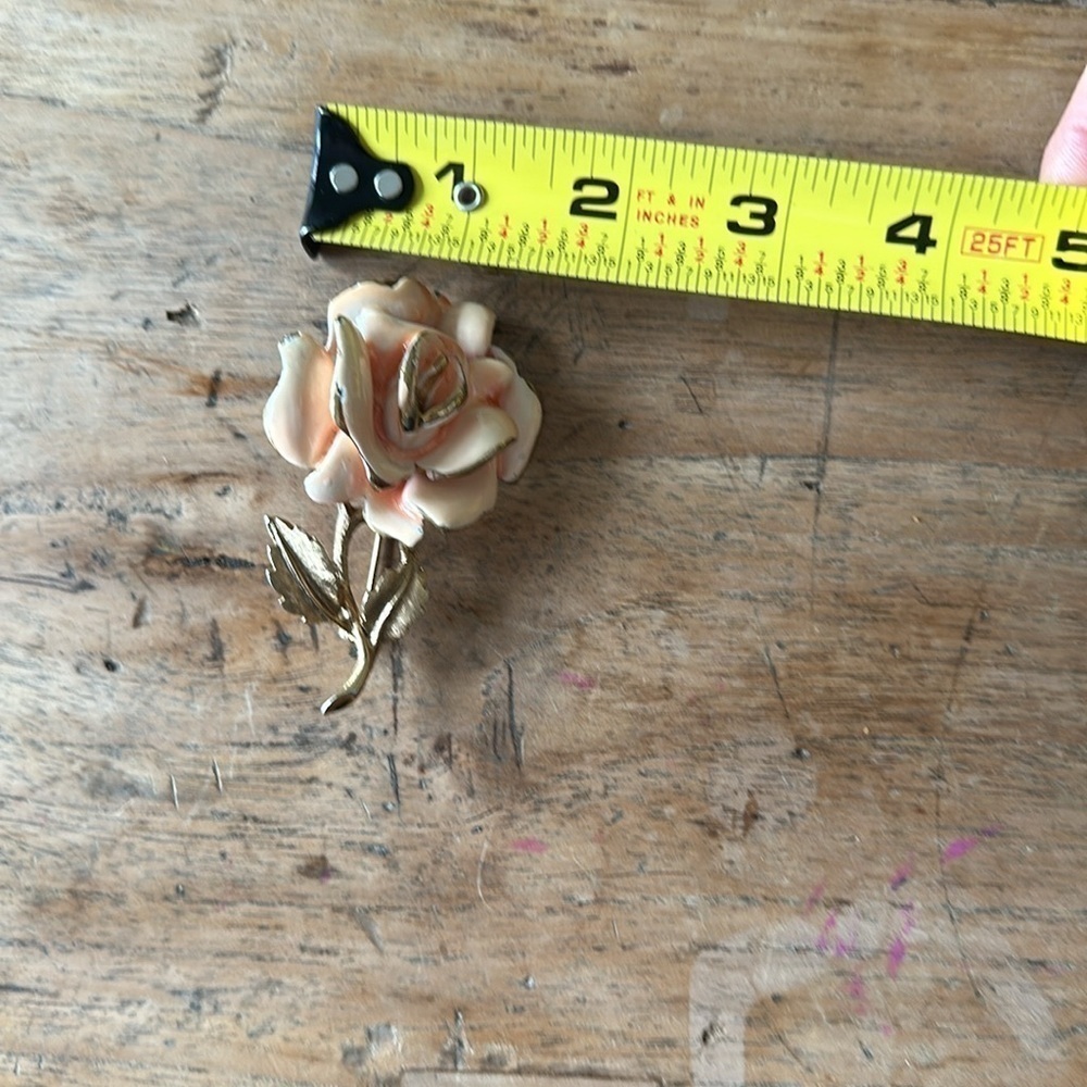 Vintage Large Signed CAPRI Rose Flower Brooch – Gold Tone Enamel – 3 Inches - Picture 7 of 7